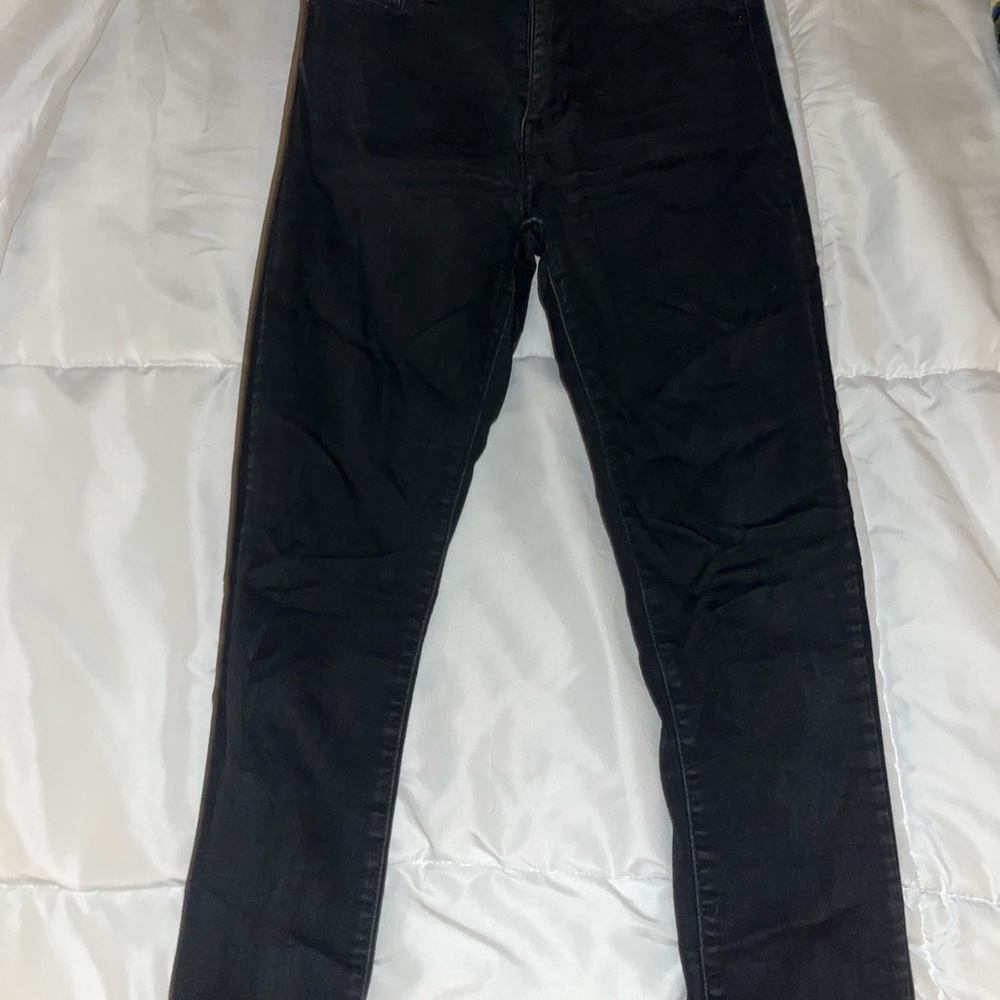 Black High-Waisted Skinny Jeans